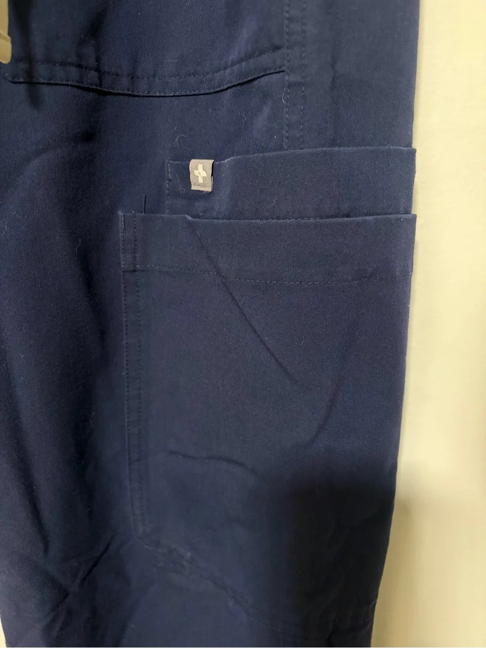 FIGS Men’s Navy Cairo - Cargo Scrub Pants - L / Navy